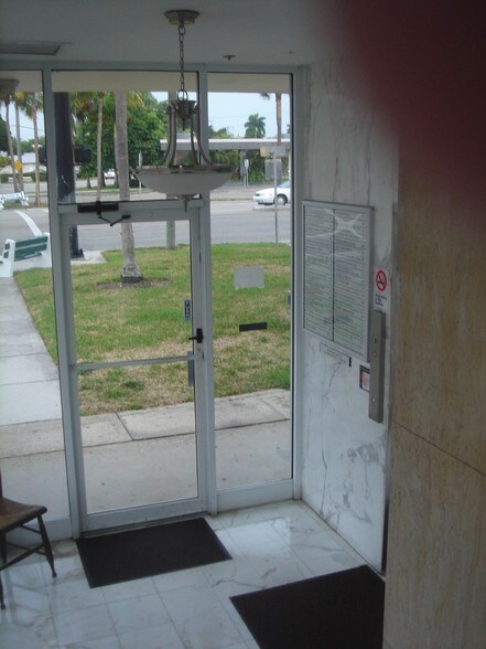 More Photos Of 2787 E Oakland Park Blvd, Fort Lauderdale Office For Lease