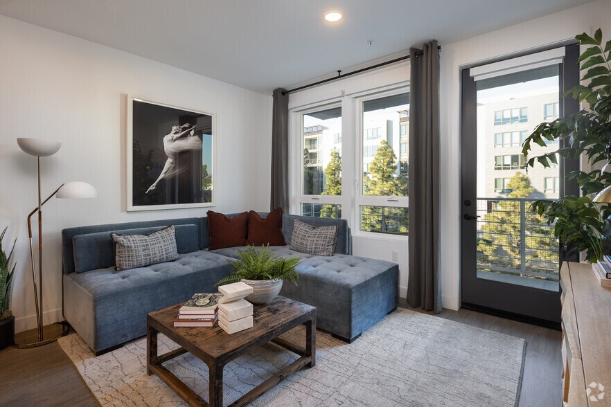 More Photos Of 585 Anton Blvd, Costa Mesa Apartments For Lease