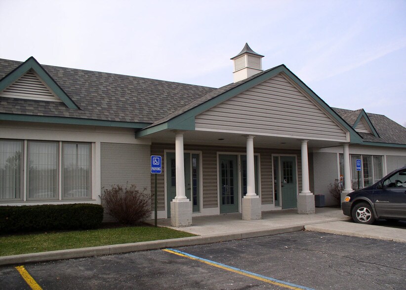 More Photos Of 1415-1421 E 12 Mile Rd, Madison Heights Unknown For Lease