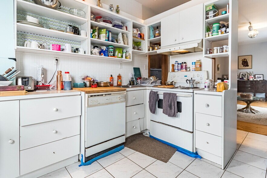 More Photos Of 530 Bathurst St, Toronto Land For Sale