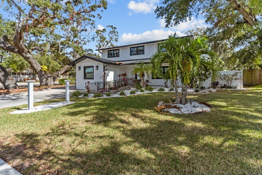 More Photos Of 1122 Omaha St, Palm Harbor Office Residential For Sale