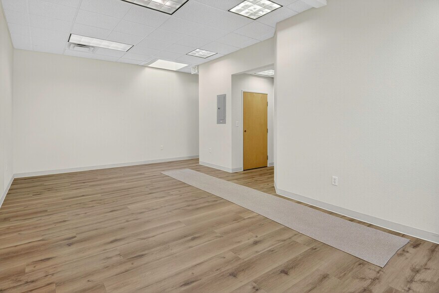 More Photos Of 88 Inverness Cir E, Englewood Office For Sale