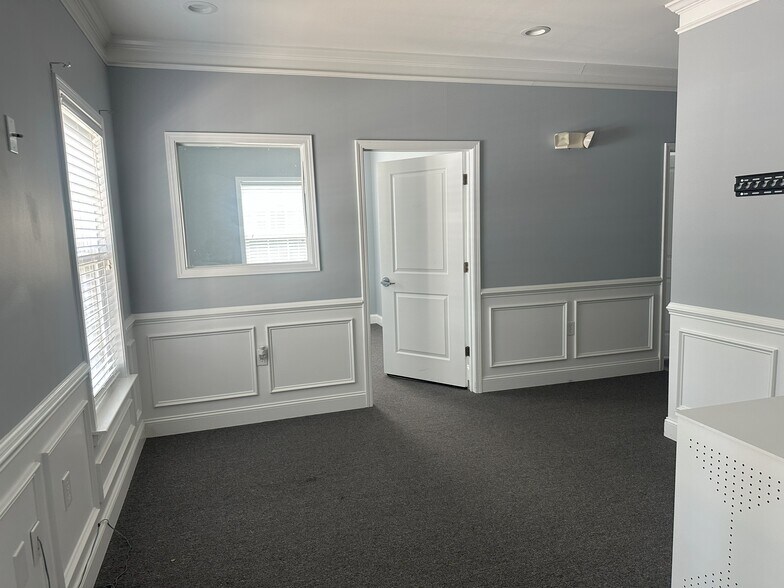 More Photos Of 405-407 Parker Ivey Dr, Greenville Medical For Lease