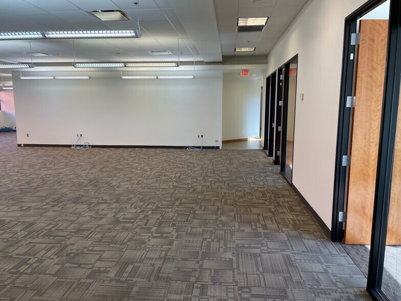 More Photos Of 4141 N 32nd St, Phoenix Medical For Lease