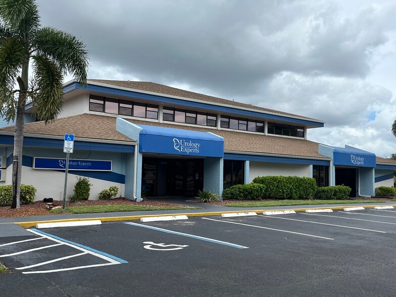 More Photos Of 12995 S Cleveland Ave, Fort Myers Unknown For Lease