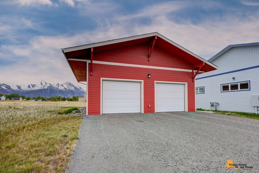 More Photos Of 1075 S Inner Springer Loop, Palmer Industrial For Sale