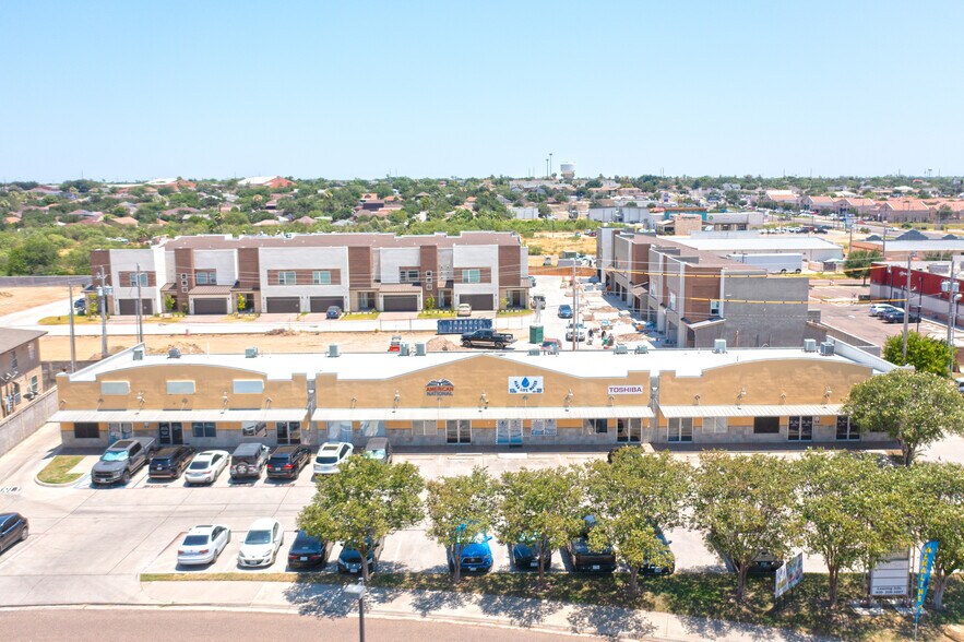 More Photos Of 9803 Sterling Loop, Laredo Storefront Retail Office For Lease