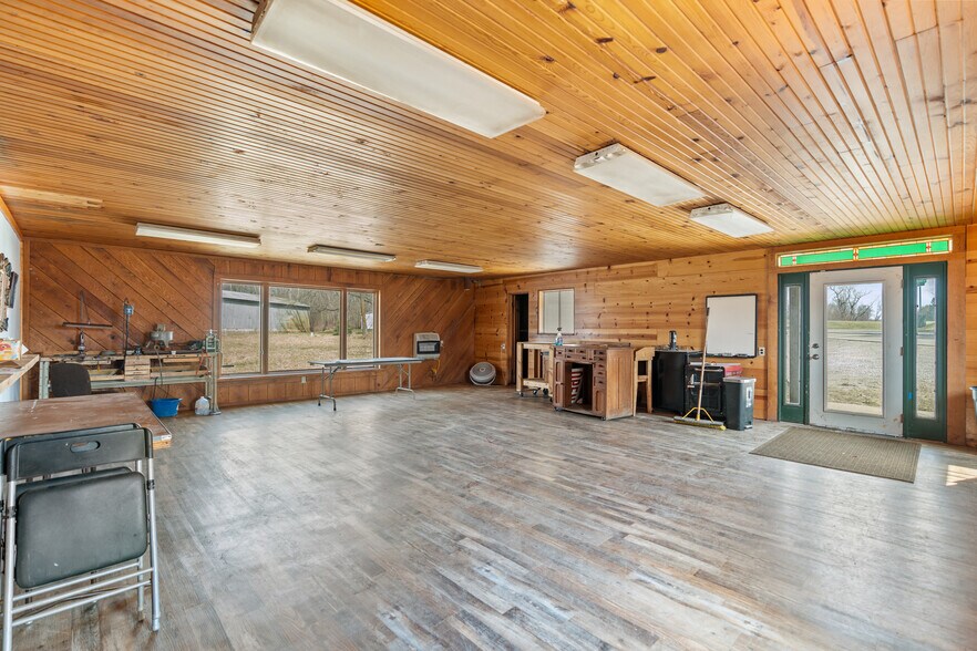More Photos Of 8572 Silver Lake Rd, Linden Freestanding For Sale