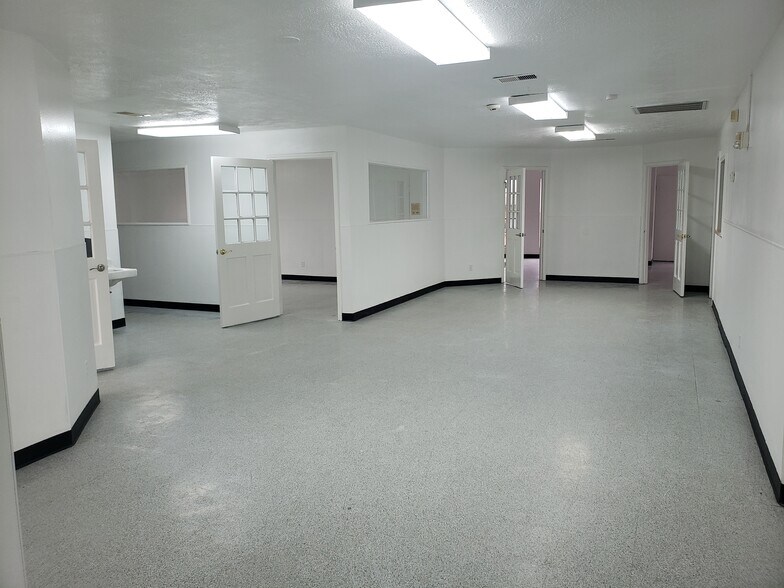 More Photos Of 13233 W Little York Rd, Houston Daycare Center For Lease