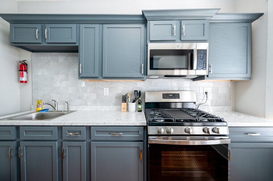 More Photos Of 60 N Willett St, Memphis Apartments For Sale