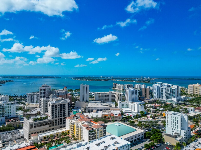 More Photos Of 1345 2nd St, Sarasota Office Residential For Sale