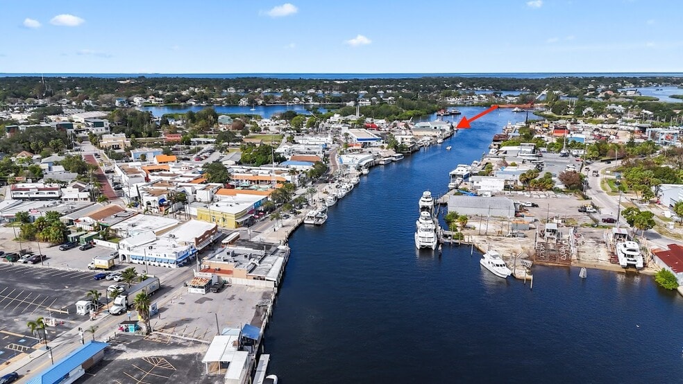 More Photos Of 1003 Roosevelt Blvd, Tarpon Springs Warehouse For Sale