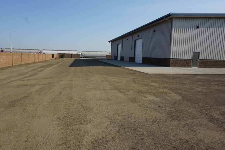 More Photos Of 3210 N Rainier Ave, Pasco Industrial For Lease