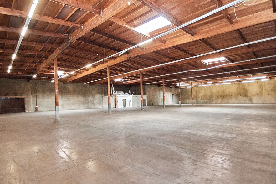 More Photos Of 6840-6846 Suva St, Bell Gardens Unknown For Lease