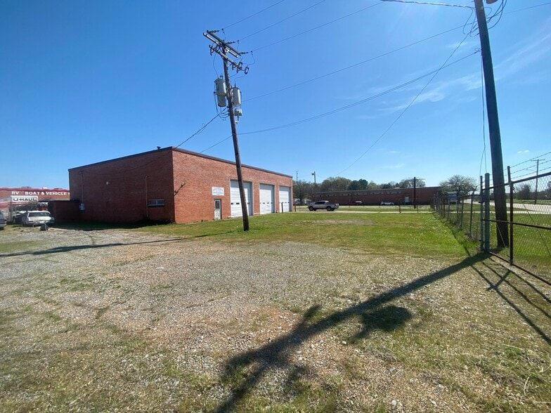 More Photos Of 5819 Courtesy Ln, Shreveport Warehouse For Lease