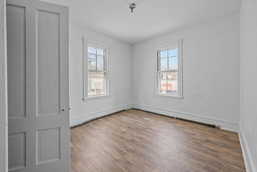 More Photos Of 49-51 County St, New Bedford Apartments For Sale