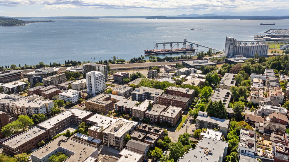 More Photos Of , Seattle Multifamily For Sale