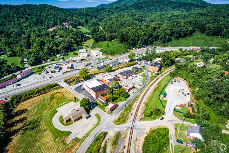 More Photos Of 40 Main St, Boones Mill Storefront Retail Residential For Sale