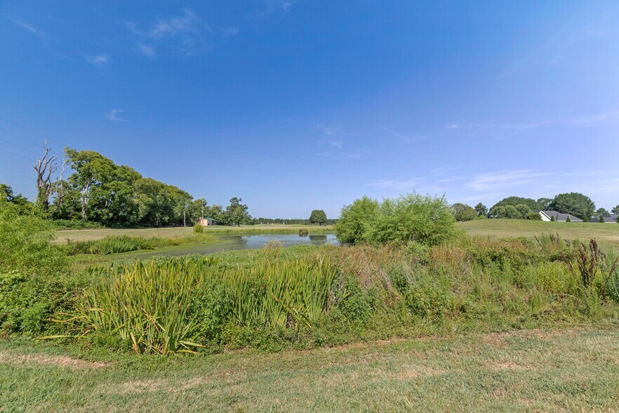 More Photos Of 101 Merion Dr, Eufaula Golf Course Driving Range For Sale