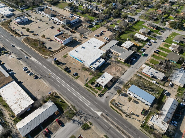 More Photos Of 3514-3518 S Texas Ave, Bryan Freestanding For Lease