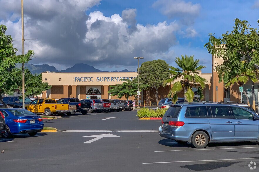 More Photos Of 94-300 Farrington Hwy, Waipahu Unknown For Lease