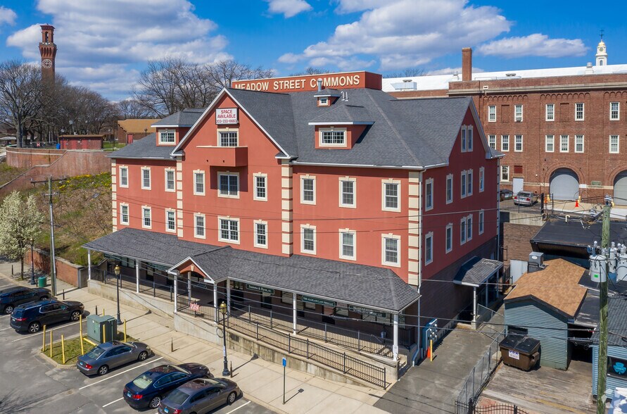 More Photos Of 228 Meadow St, Waterbury Office For Sale