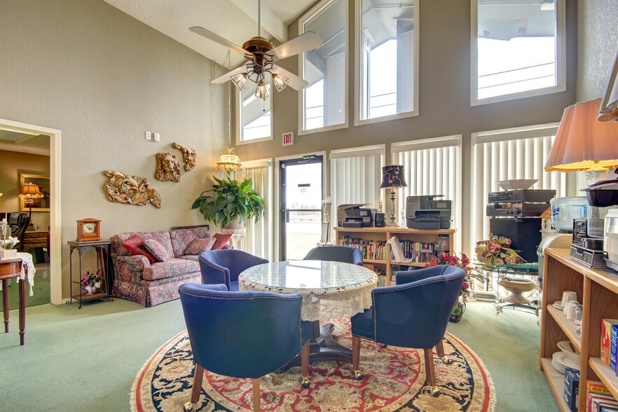 More Photos Of 2833 W Main St, Jenks Religious Facility For Sale