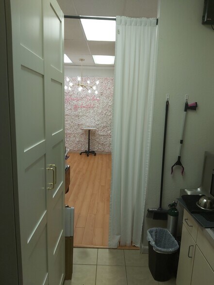 More Photos Of 5805 Coit Rd, Plano Medical For Lease