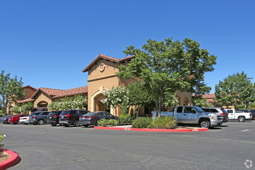 More Photos Of 6873 N West Ave, Fresno Office For Lease