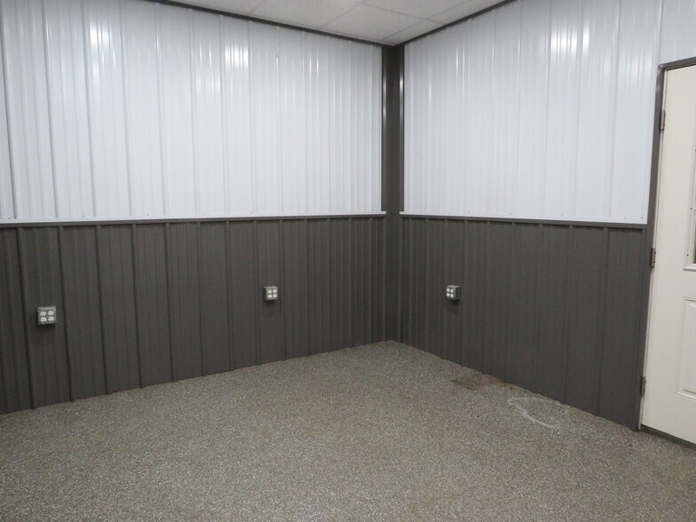 More Photos Of 9239 Atlantic Rd, Atlantic Manufacturing For Sale