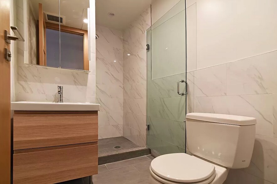 More Photos Of 94 Greenpoint Ave, Brooklyn Apartments For Sale