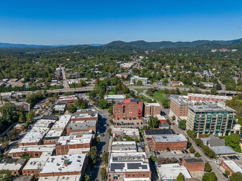 More Photos Of 58 Broadway St, Asheville Storefront Retail Residential For Sale