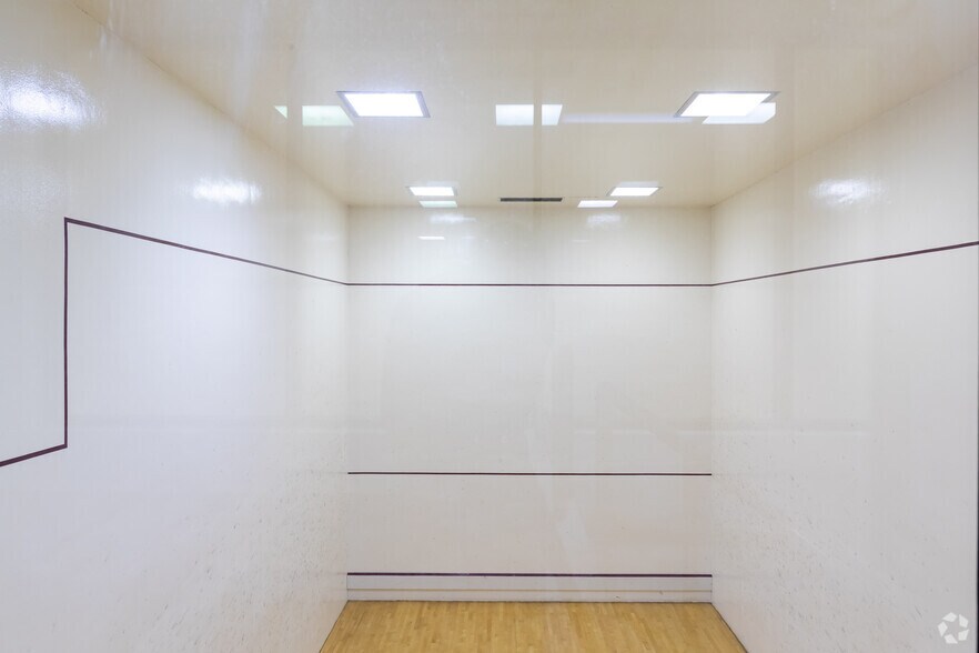 More Photos Of 4949 Harrison Ave, Rockford Unknown For Lease