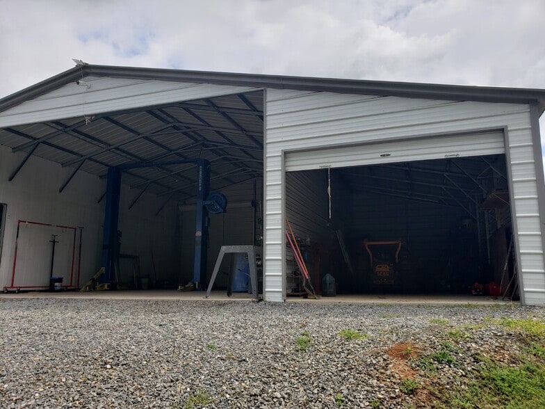 More Photos Of 4239 Kings Mountain Hwy, Bessemer City Warehouse For Sale