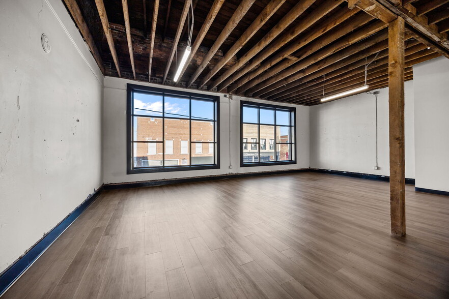 More Photos Of 207 S Garnett St, Henderson Flex For Lease
