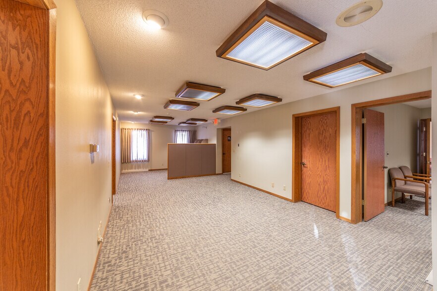 More Photos Of 605 Scott St, Wausau Office For Sale