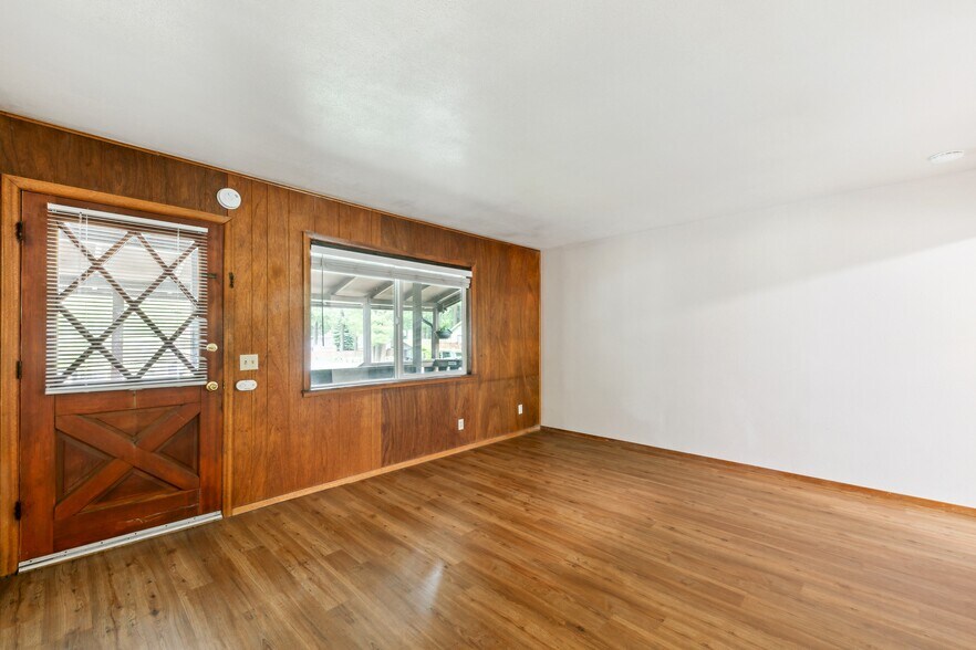 More Photos Of 1222 Sierra Blvd, South Lake Tahoe Apartments For Sale