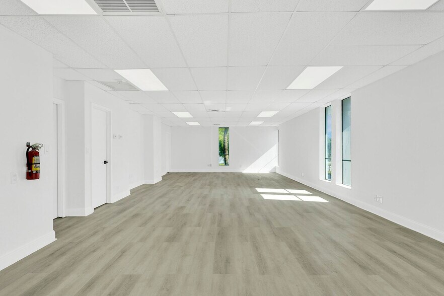 More Photos Of 1900 N University Dr, Pembroke Pines Office For Lease