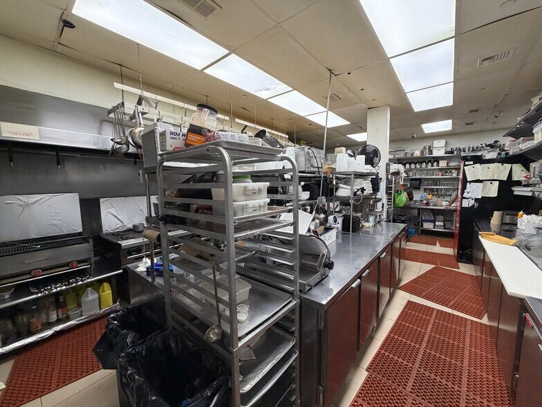 More Photos Of 2001-2027 Emmons Ave, Brooklyn Restaurant For Lease