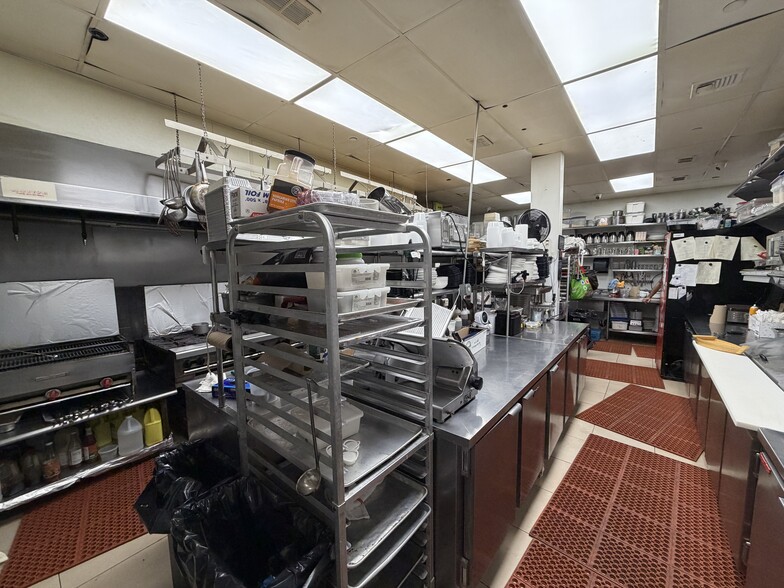 More Photos Of 2027 Emmons Ave, Brooklyn Restaurant For Lease