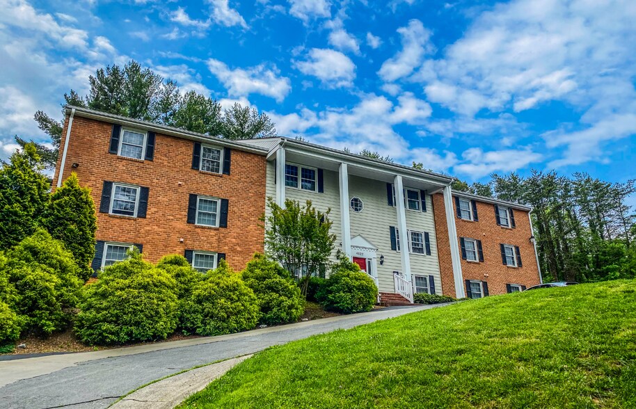 Primary Photo Of 4622 Grandin Rd, Roanoke Apartments For Sale