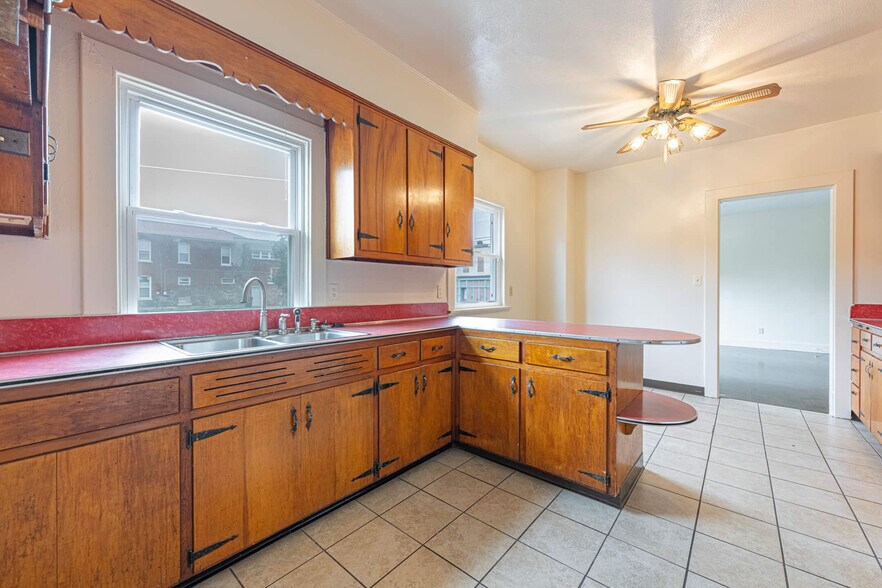 More Photos Of 3000 E 3rd St, Dayton Storefront Retail Residential For Sale