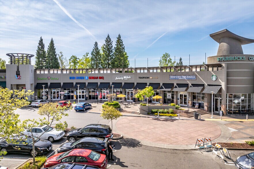 More Photos Of 2000-2030 Douglas Blvd, Roseville Unknown For Lease