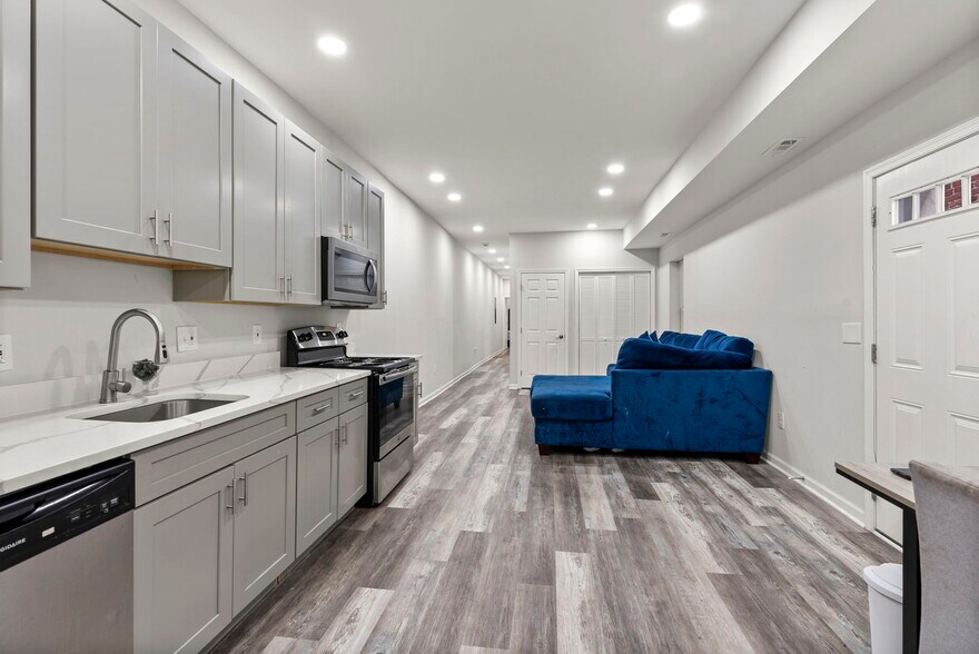 More Photos Of 4710 Liberty Heights Ave, Baltimore General Retail For Sale