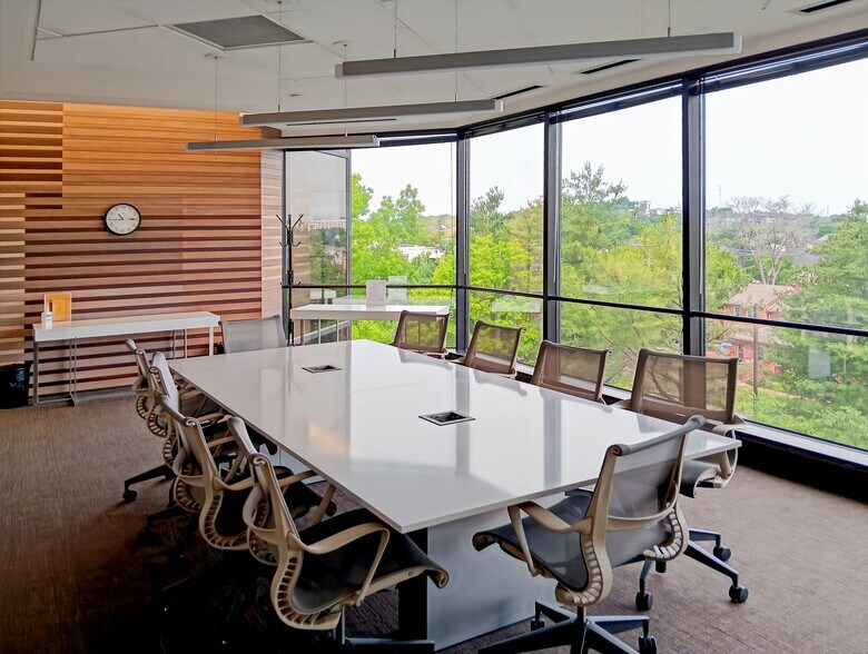 More Photos Of 110 E Broward Blvd, Fort Lauderdale Coworking Space