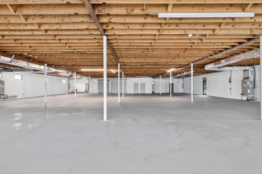 More Photos Of 519 Delaware Ave, Fort Pierce Warehouse For Sale