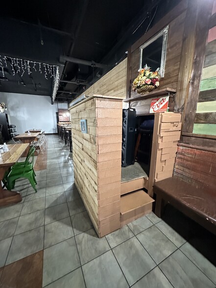 More Photos Of 414 38th St, Union City Storefront For Sale