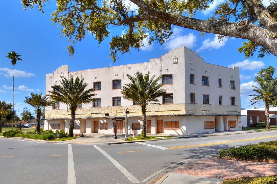 More Photos Of 206 Pilaklakaha Ave, Auburndale Apartments For Sale