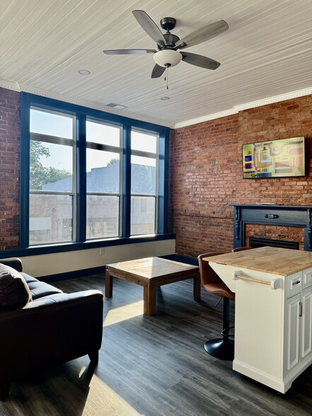 More Photos Of 108 N Jefferson Ave, Eatonton Storefront Retail Office For Sale