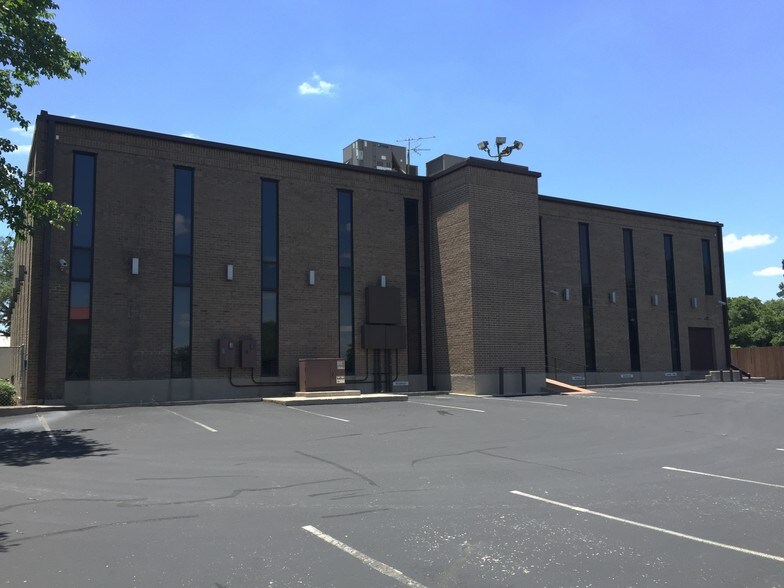 More Photos Of 704 Wonsley Dr E, Austin Medical For Lease